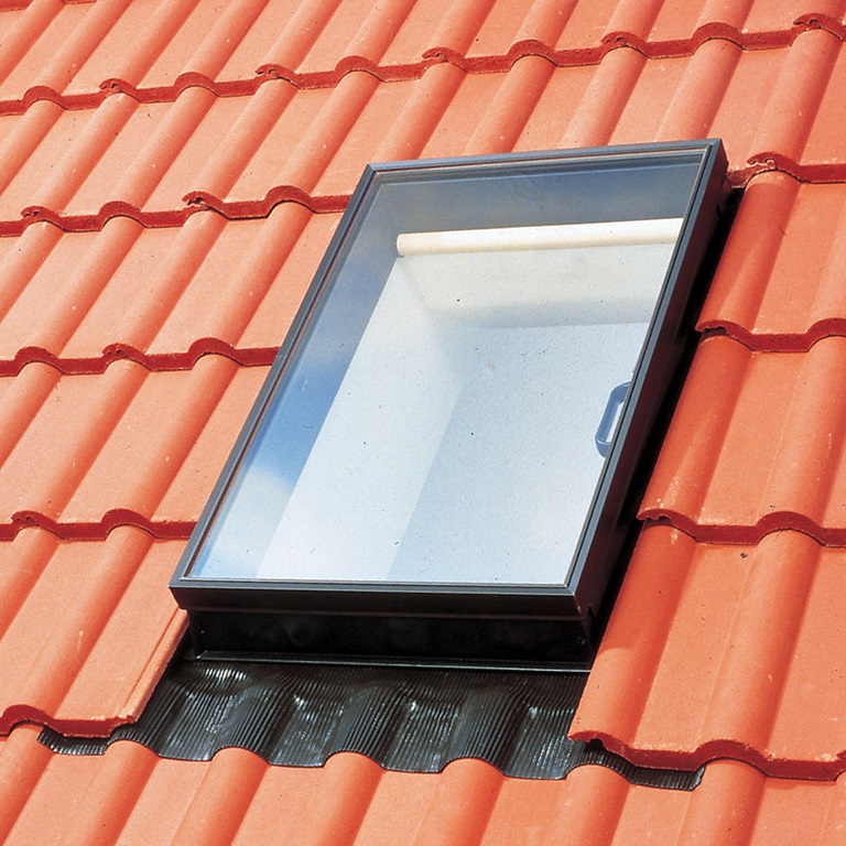Wyłaz dachowy VELUX GVT 103 0059Z 54x83 z szybą energooszczędną
